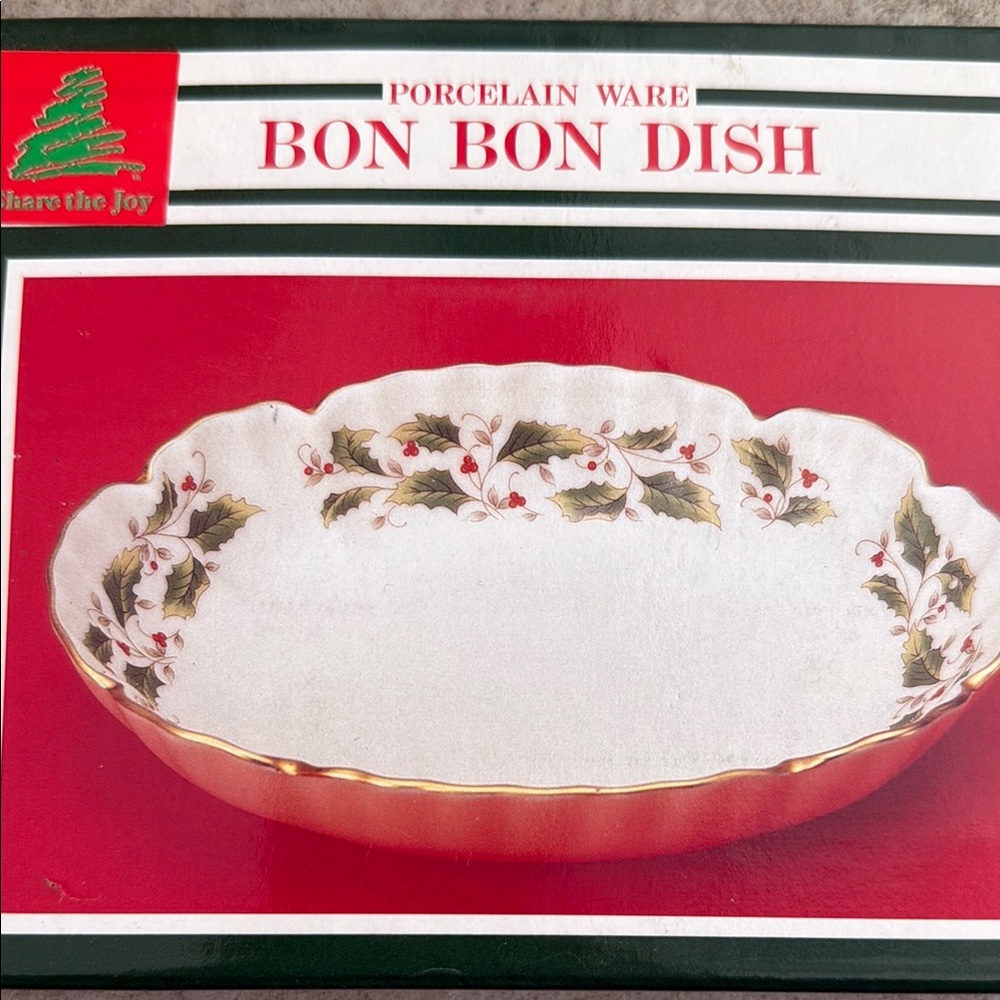 New Vintage Christmas Bon Bon Dish